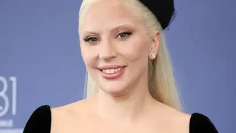 836e839219237c3b154ae3e64467535178-lady-gaga-album.rsquare.w330