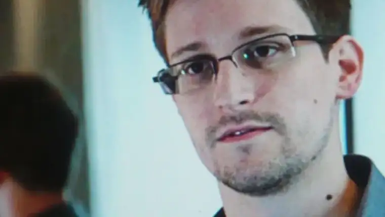 Edward-Snowden-2013