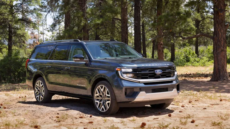 2025-ford-expedition-platinum-ultimate-exterior-106-66fadf146c5b0
