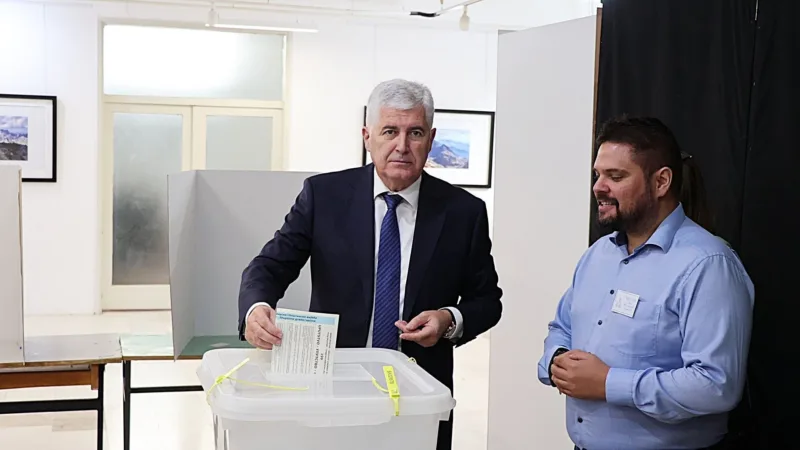 Čović glasao u Mostaru: Treba nam element zajedništva unutar sva tri naroda