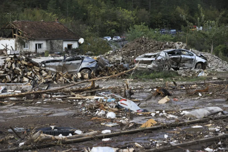 Potpredsjednik turskog AFAD-a Tasdelen obišao poplavljena područja u BiH: Turkiye šalje stambene kontejnere i generatore (Donja Jablanica)