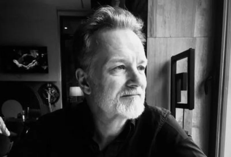 paul lowe
