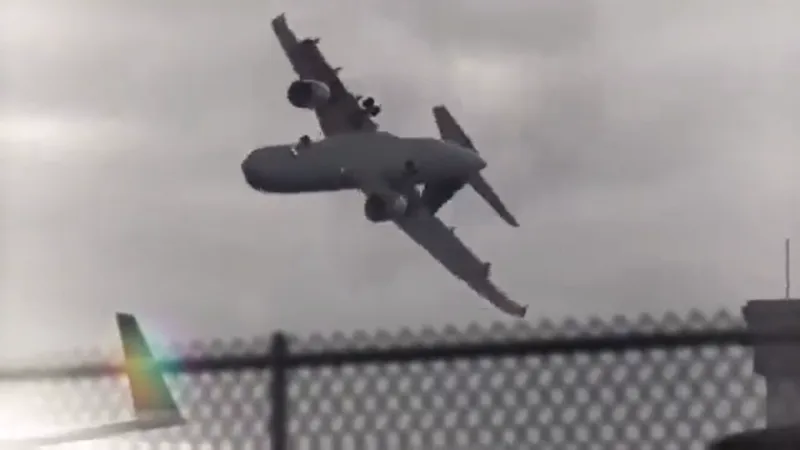 vjetar nosi avion.jpg