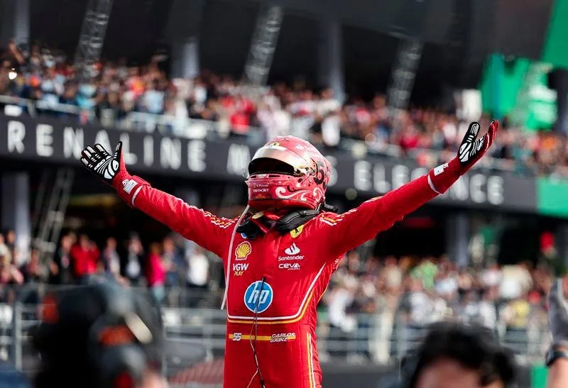 carlos sainz ferrari