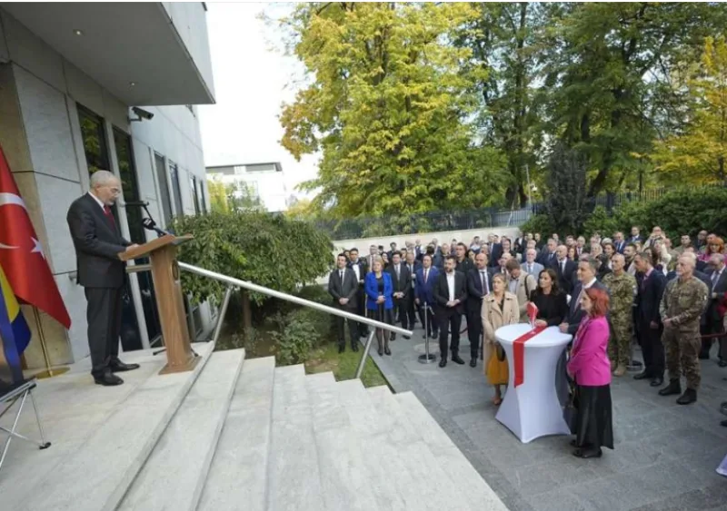tueaka ambasada 1