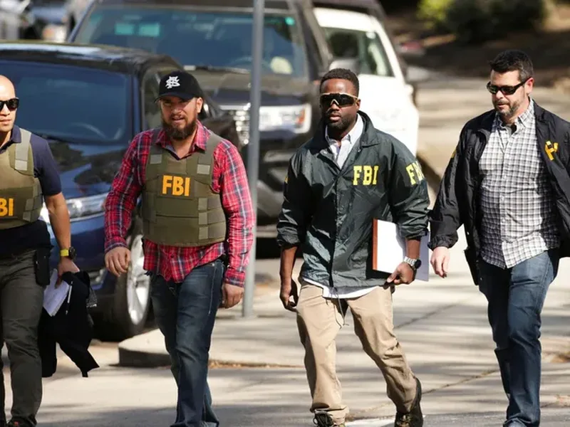 fbi-agents-e1539877252288-640w