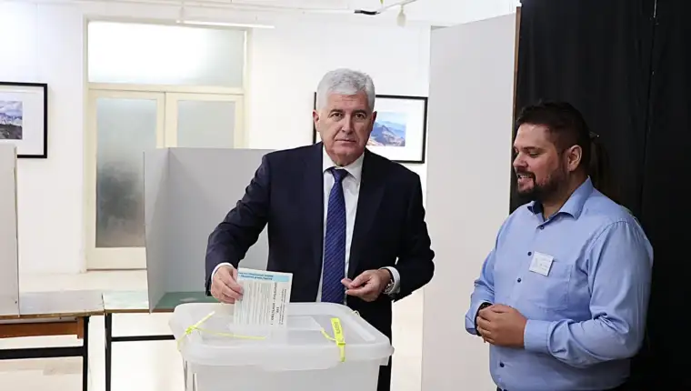 Čović glasao u Mostaru: Treba nam element zajedništva unutar sva tri naroda