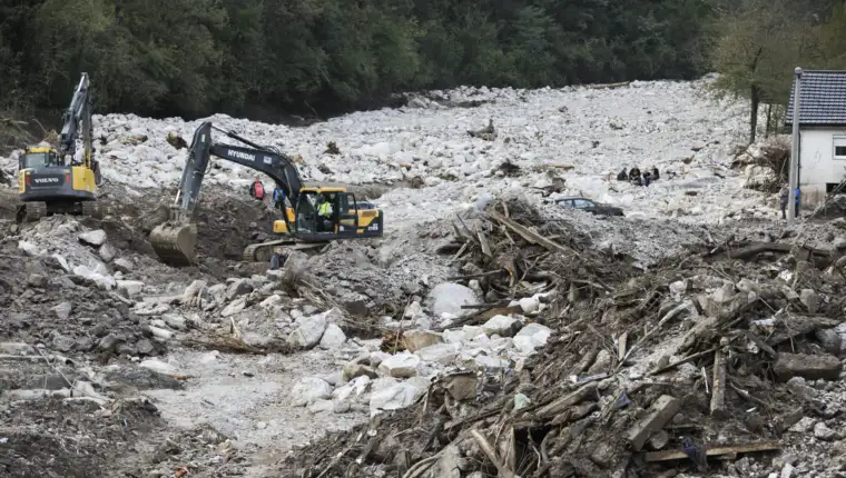 Potpredsjednik turskog AFAD-a Tasdelen obišao poplavljena područja u BiH: Turkiye šalje stambene kontejnere i generatore (Donja Jablanica)