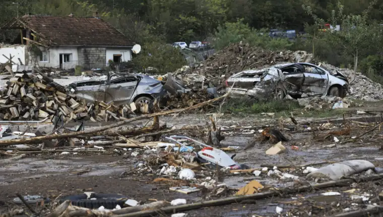 Potpredsjednik turskog AFAD-a Tasdelen obišao poplavljena područja u BiH: Turkiye šalje stambene kontejnere i generatore (Donja Jablanica)