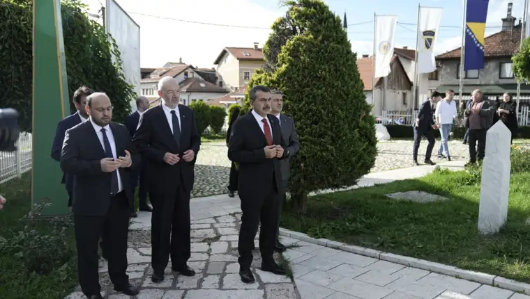 AA-20241009-35867634-35867631-SARAJEVO_TURSKI_MINISTAR_TEKIN_POSJETIO_KOVACE