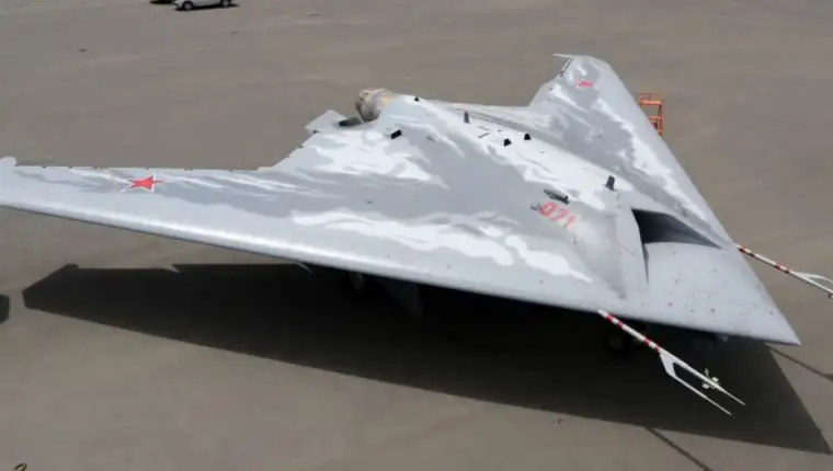 Okhotnik BORBENI DRON