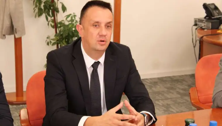 vedran Lakić