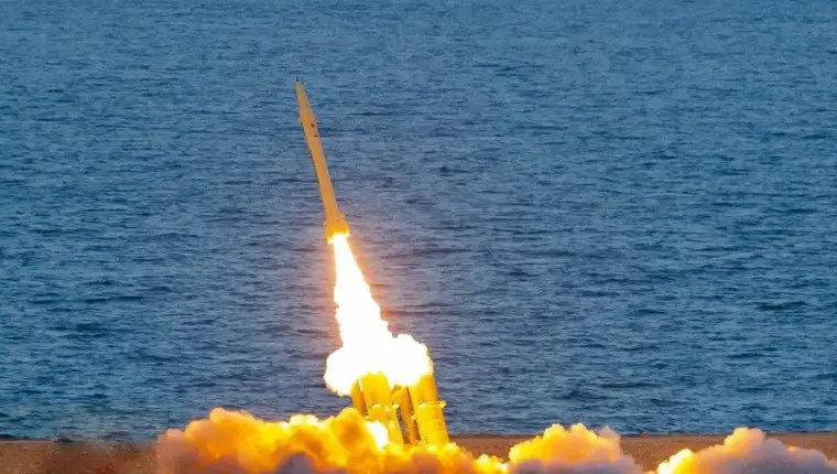 Fath_missile