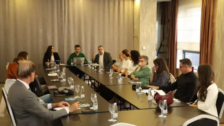 okrugli stol mostar