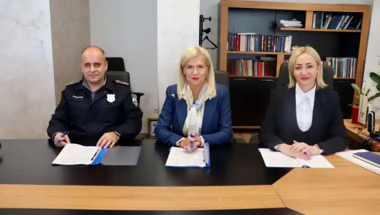 l_4da548f88bf56351ec0ffc727165a079