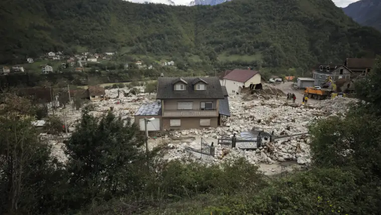 Potpredsjednik turskog AFAD-a Tasdelen obišao poplavljena područja u BiH: Turkiye šalje stambene kontejnere i generatore (Donja Jablanica)