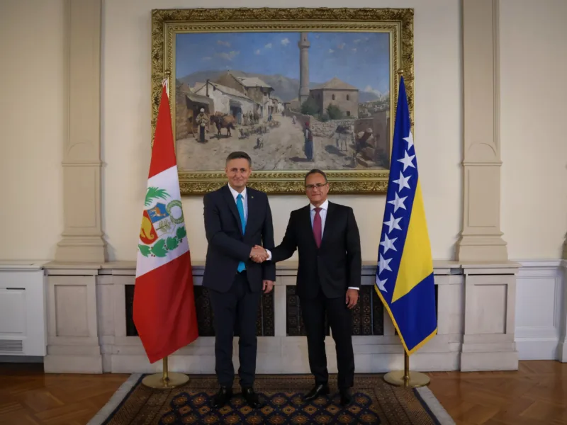 dr.Bećirović primio akreditivno pismo ambasadora Republike Peru 3