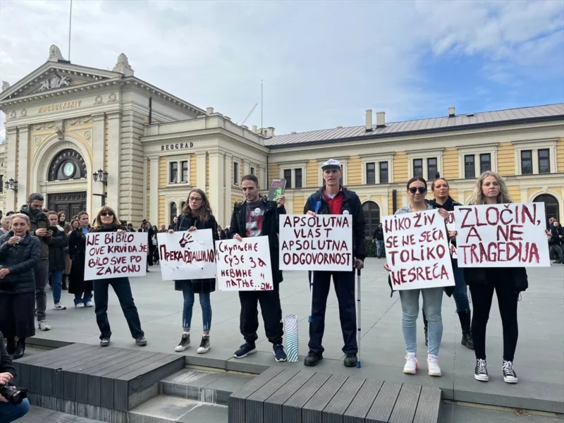 AA-20241103-36093469-36093465-BEOGRAD_PROTESTI_ZBOG_TRAGEDIJE_U_NOVOM_SADU