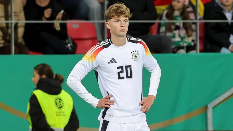 Paul Wanner (Germany) schaut, UEFA European Under-21 Championship Qualifying - Group D, Germany vs Bulgaria, Jahnstadion