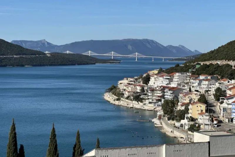 neum 4