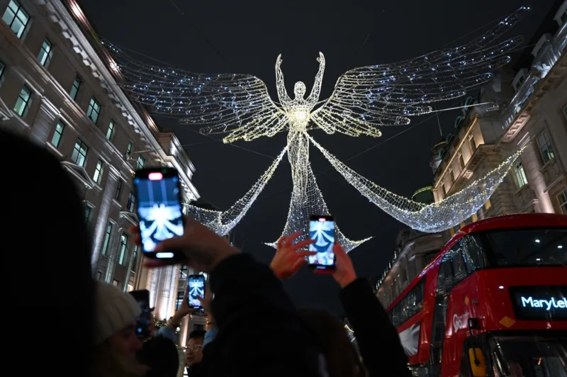 AA-20241108-36139909-36139885-UJEDINJENO_KRALJEVSTVO_LONDON_U_PRAZNICNOM_RUHU