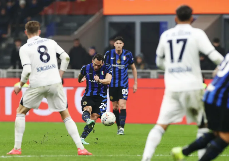 Hakan-Calhanoglu-Inter-Napoli-goal