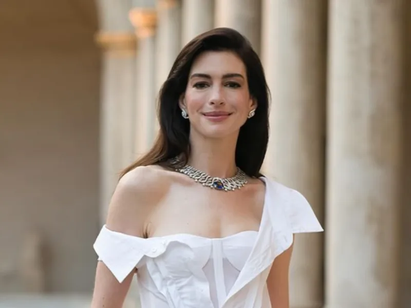 Anne Hathaway