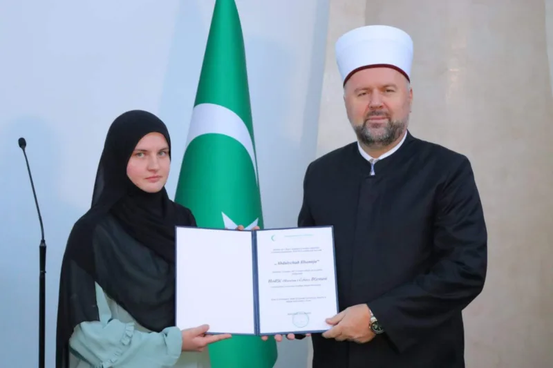 Dobitnica-stipendije-Abdulvehab-Ilhamija-Dzenana