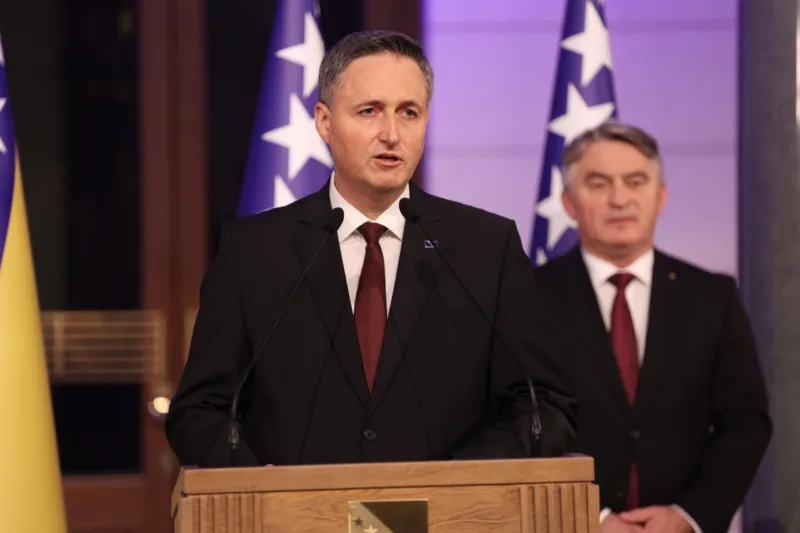denis-becirovic-vijecnica-fena-3