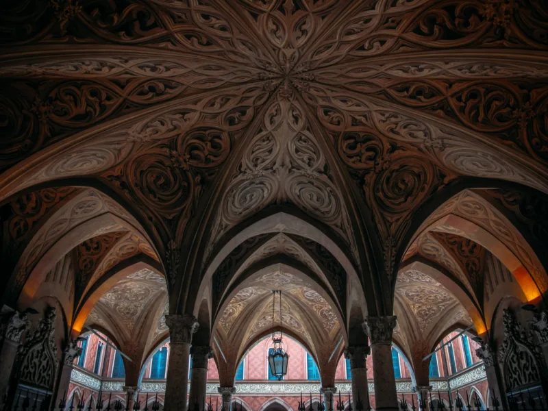 Beautiful shot of ceiling with patterns and pillars