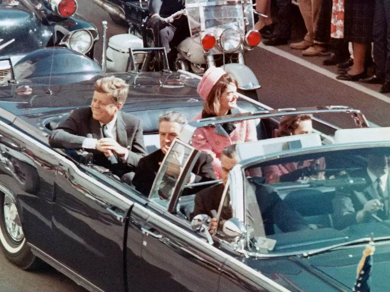 jfk-assassination-2-376d4dab8cc04999a68fb1d59bc10237