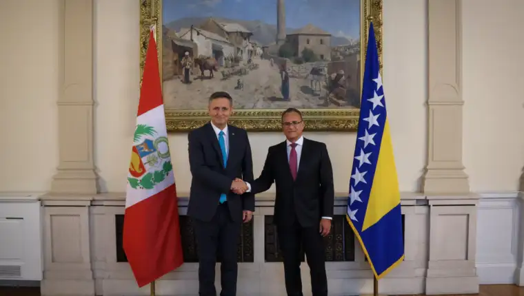 dr.Bećirović primio akreditivno pismo ambasadora Republike Peru 3