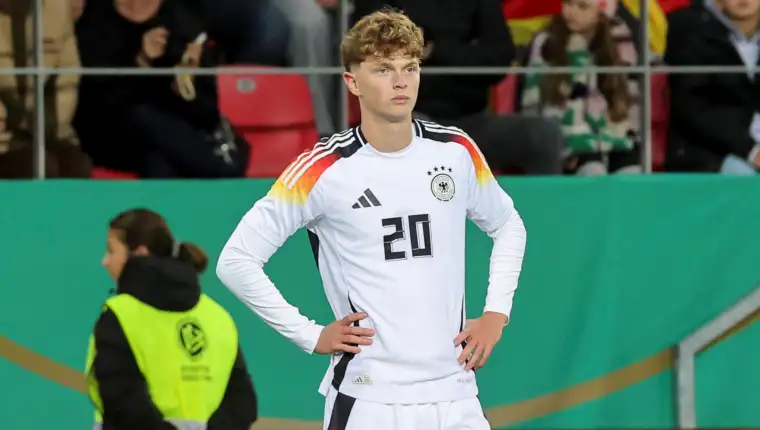 Paul Wanner (Germany) schaut, UEFA European Under-21 Championship Qualifying - Group D, Germany vs Bulgaria, Jahnstadion