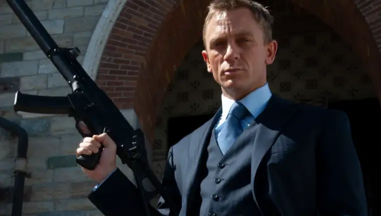 DANIEL CRAIG