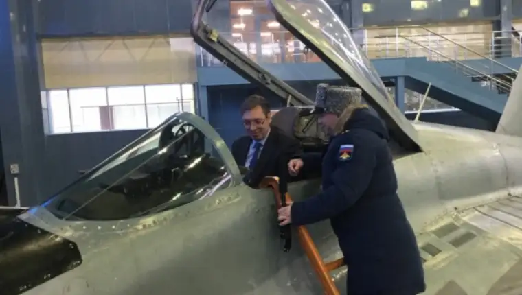 vucic avion