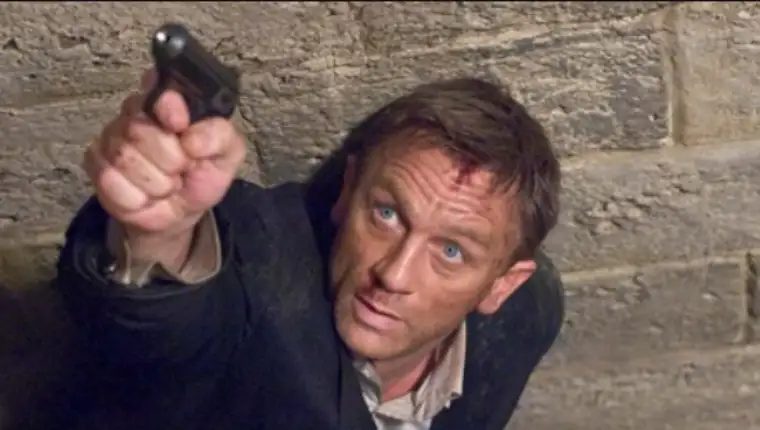 Daniel Craig