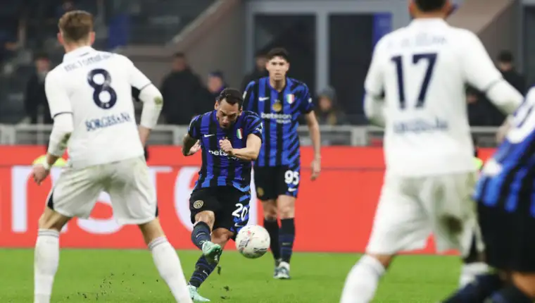 Hakan-Calhanoglu-Inter-Napoli-goal