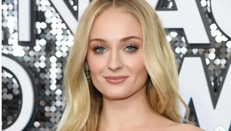 sophie turner 1