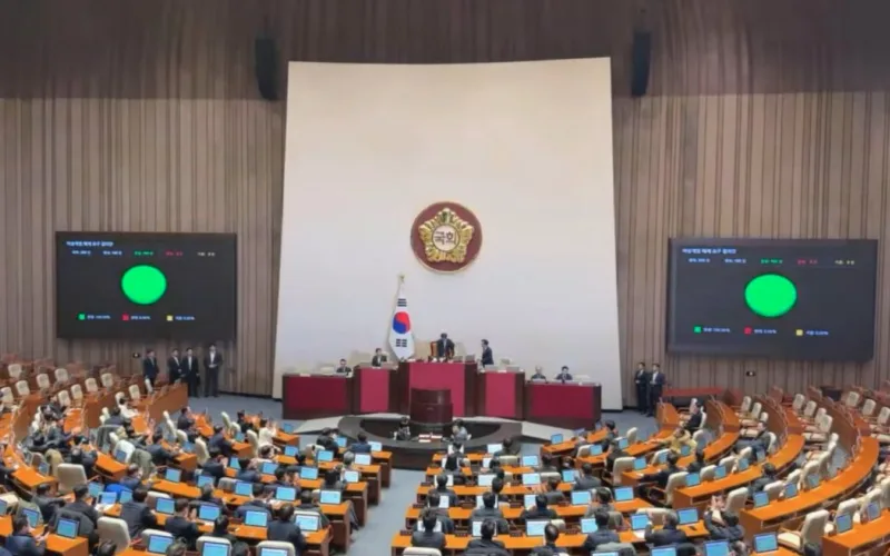 juzna koreja parlament vanredno stanje
