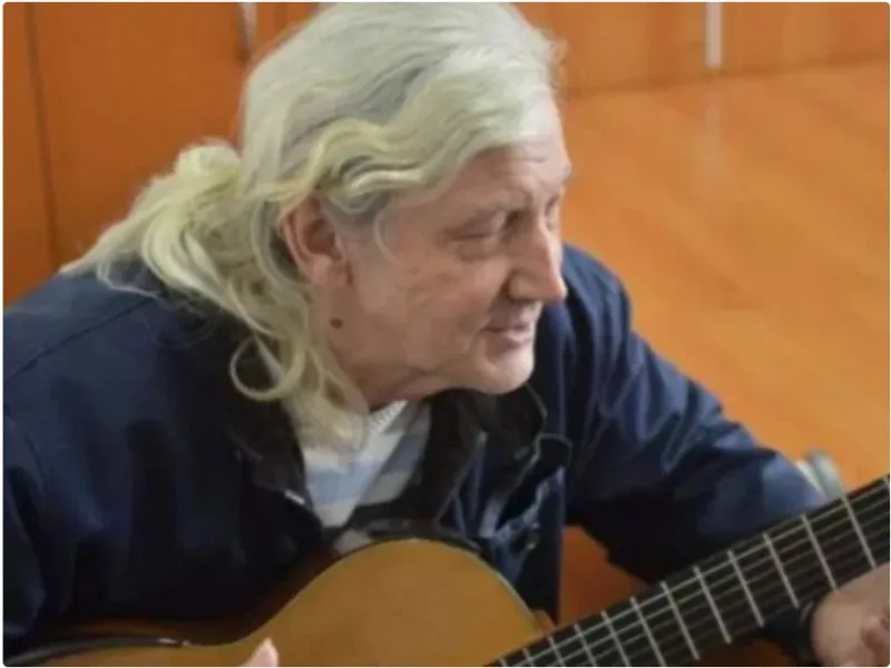 ucitelj gitare 1