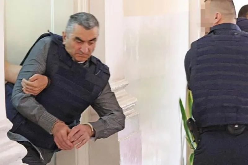1433985