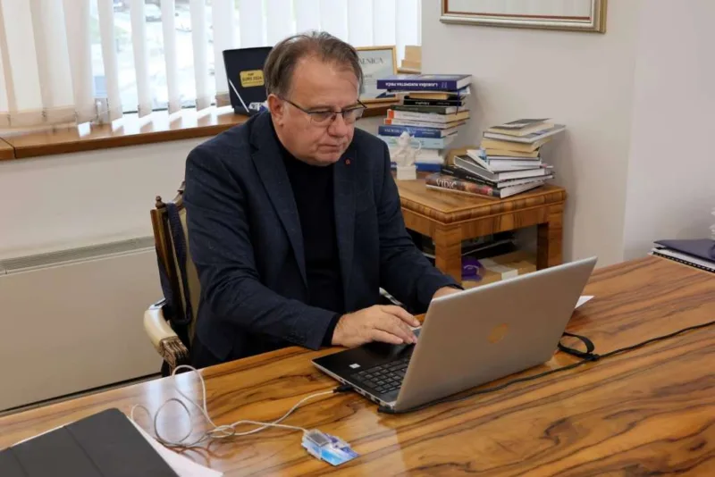nermin niksic laptop