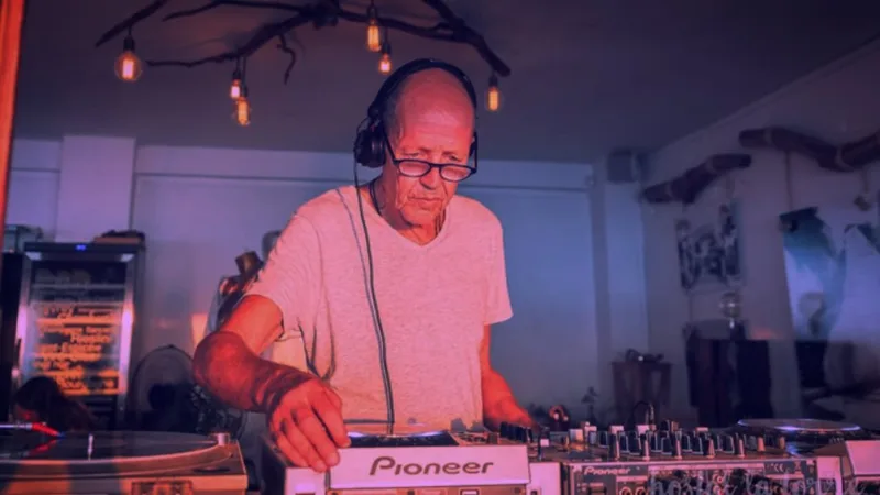 dj alfredo