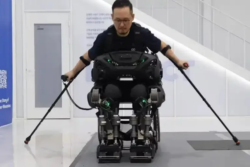 WalkON Suit F1 robot