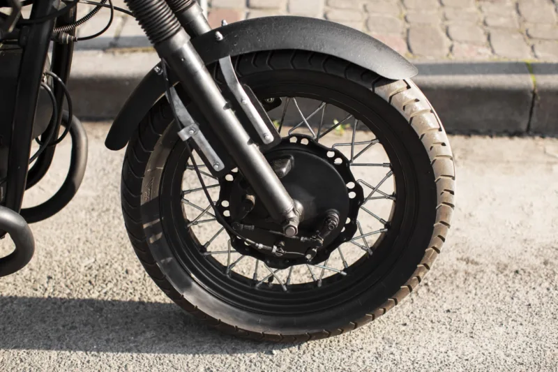 guma na motoru freepik