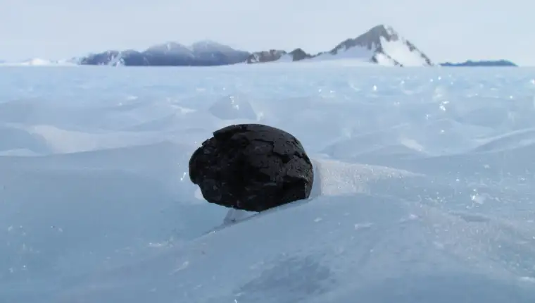 1920_antarctic-meteorite