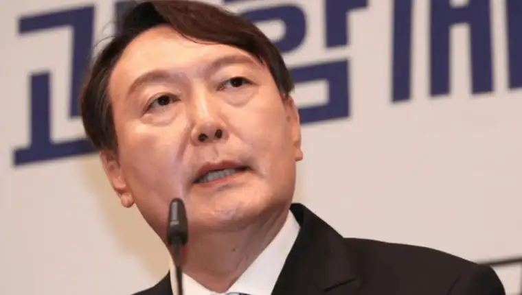 yoon suk yeol