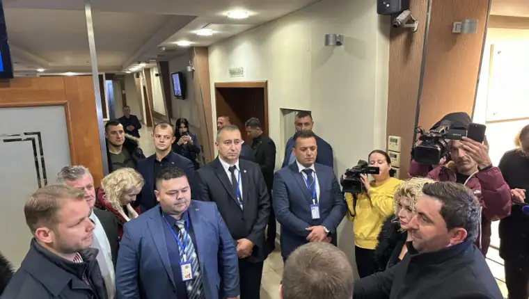 res_1733941285_gradonacelnicima-banjaluke-i-bijeljine-ne-dozvoljavaju-da-se-obrate-u-skupstini-srpske