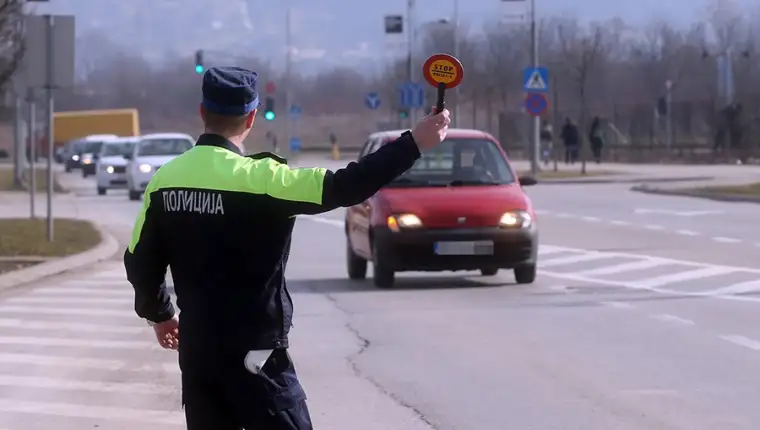 saobracajna-policija-2-foto-S-PASALIC