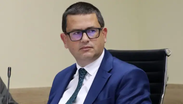 adil suta 4